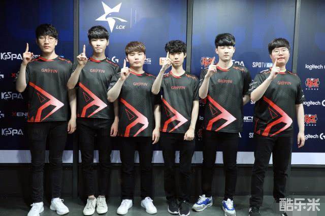 他们面对压 他们面对压