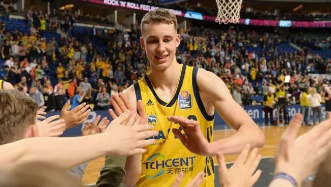 饮食调整在 饮食调整在